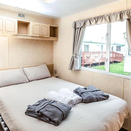 Villa Kings Caravan - Family Groups Only - Very Quiet Park Skegness Exterior foto